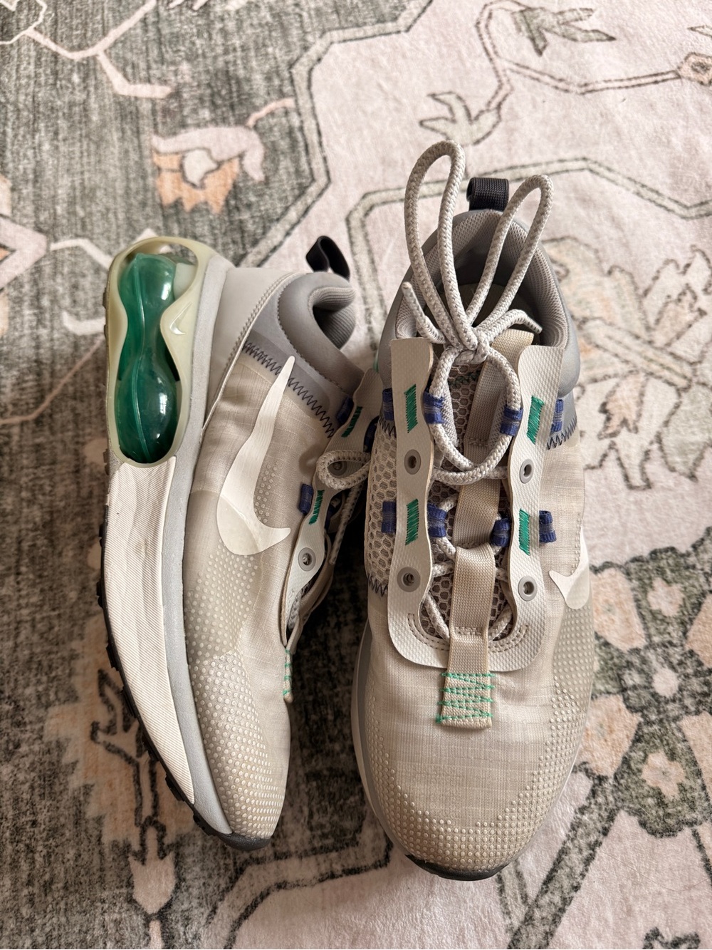Women’s Nike Airmax Gray